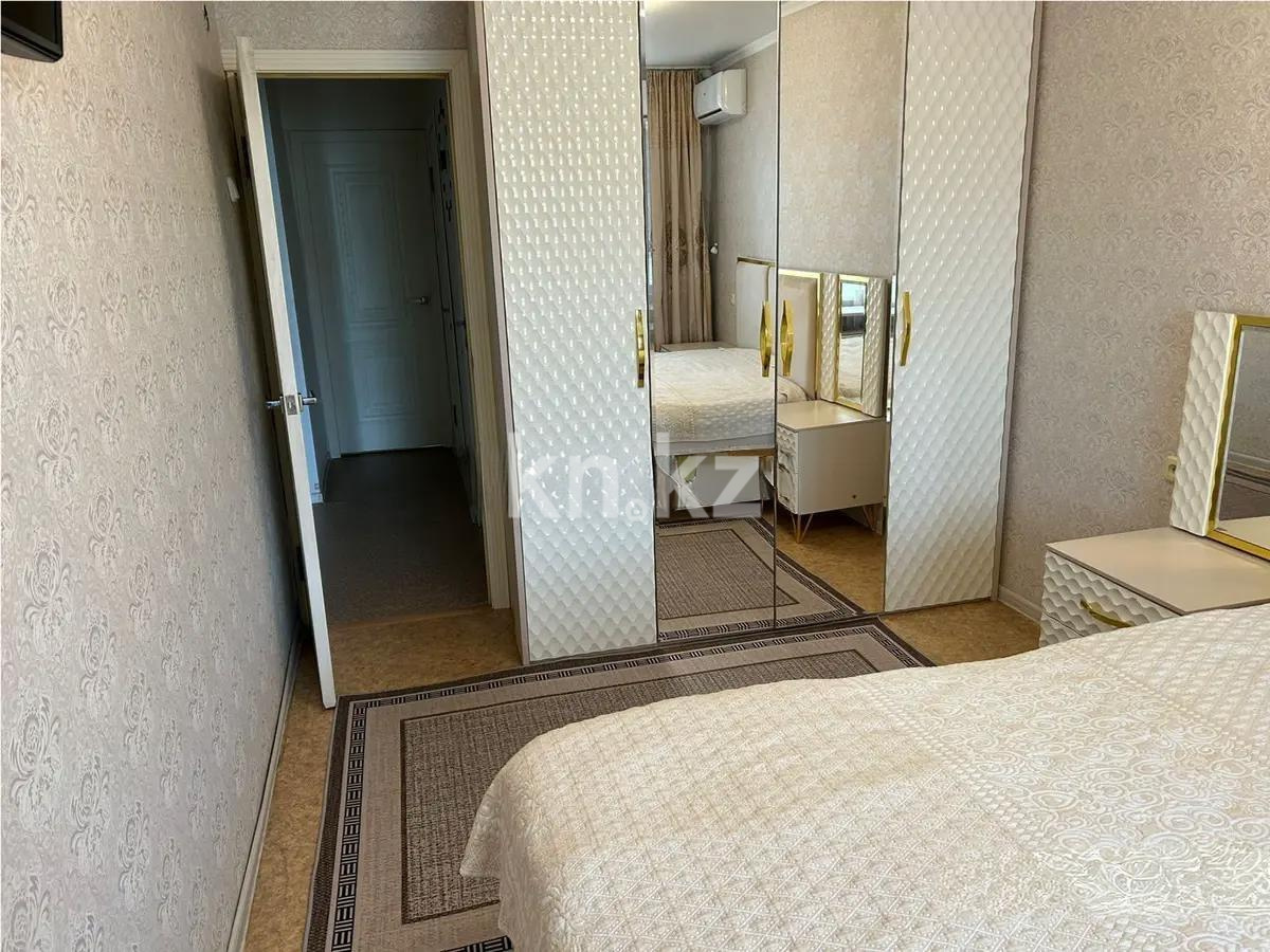 Продажа 4-комнатной квартиры, 76 м², пр. Республики, дом  18 в Караганде - фото 3
