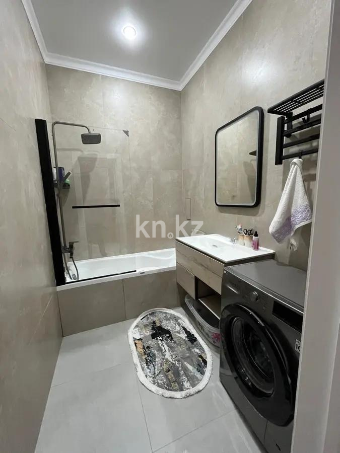 Продажа 3-комнатной квартиры, 85 м², ул. Букетова, дом  3/2 в Караганде - фото 5