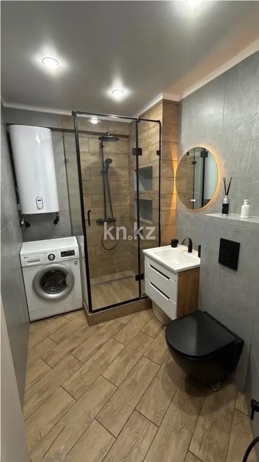 Продажа 2-комнатной квартиры, 64 м², ул. Момышулы, дом  26/2 в Караганде - фото 4