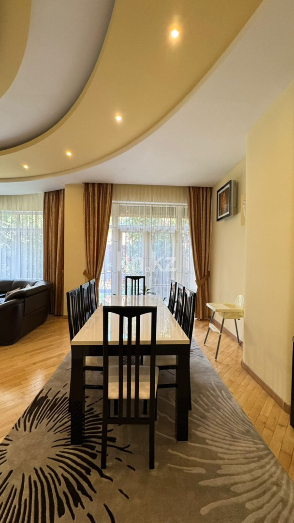 Продажа 4-комнатного дома, 360 м² в Алматы - фото 3