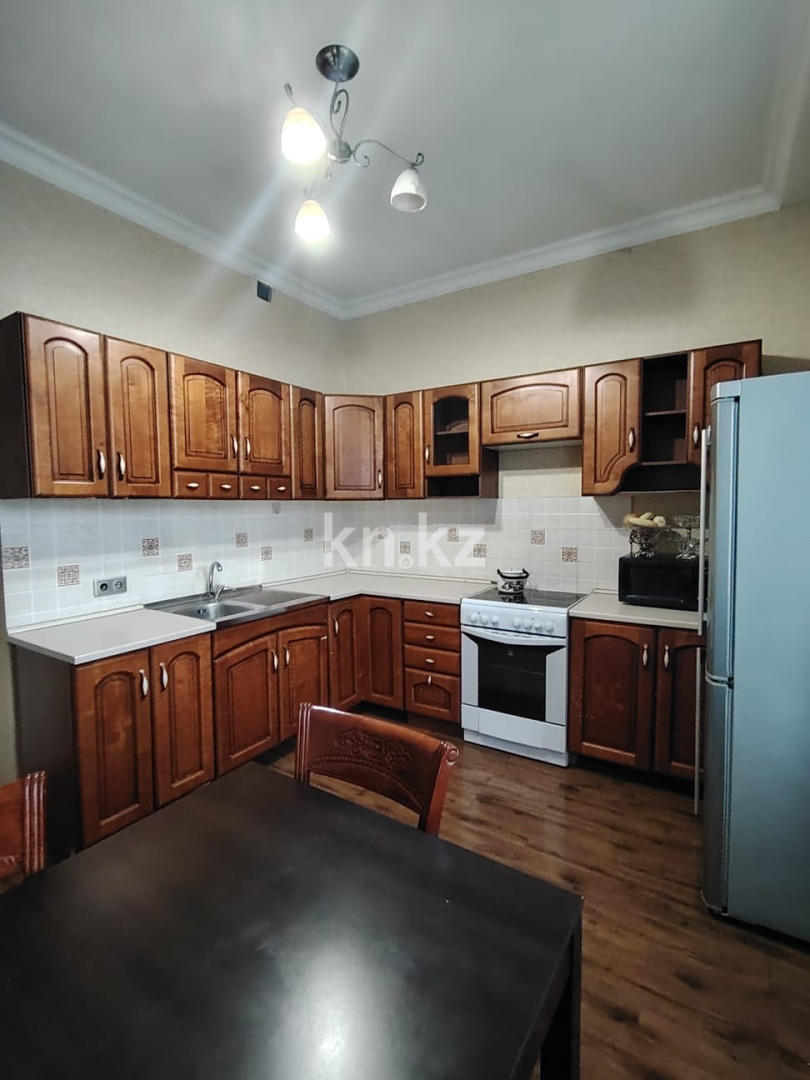 Аренда 2-комнатной квартиры, 70 м², ул. Сарайшык, дом  40 в Астане