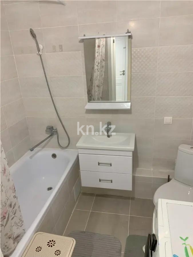 Продажа 1-комнатной квартиры, 40 м², ул. Сауран, дом  15/4 в Астане - фото 3