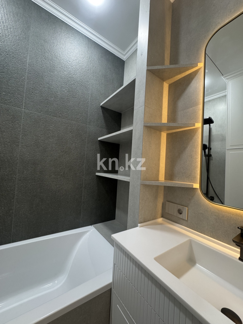 Продажа 3-комнатной квартиры, 115 м², ул. Утеген батыра, дом  11д в Алматы - фото 28