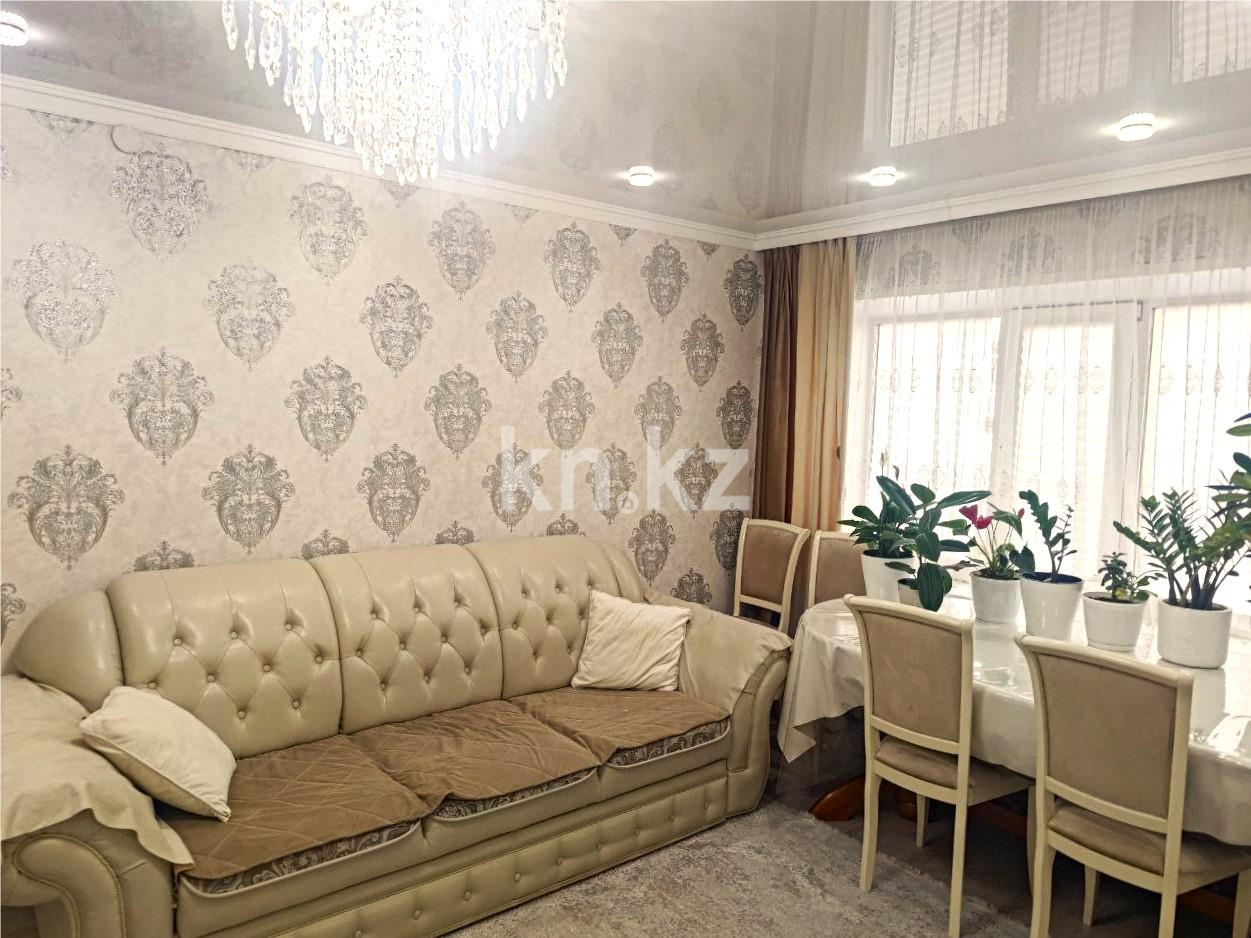 Продажа 4-комнатной квартиры, 62 м², мкр-н 21, дом  23 в Караганде