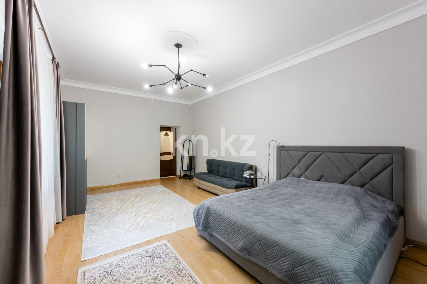 Продажа 7-комнатного дома, 349.6 м² в Астане - фото 37