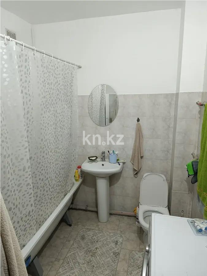 Продажа 3-комнатной квартиры, 101 м², мкр-н Аксай-4, дом  121 в Алматы - фото 4