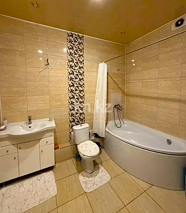 Продажа 5-комнатной квартиры, 152 м², ул. Баянауыл, дом  1 - Центр города, Золотой квадрат, район Школы-гимназии №31 в Астане - фото 32