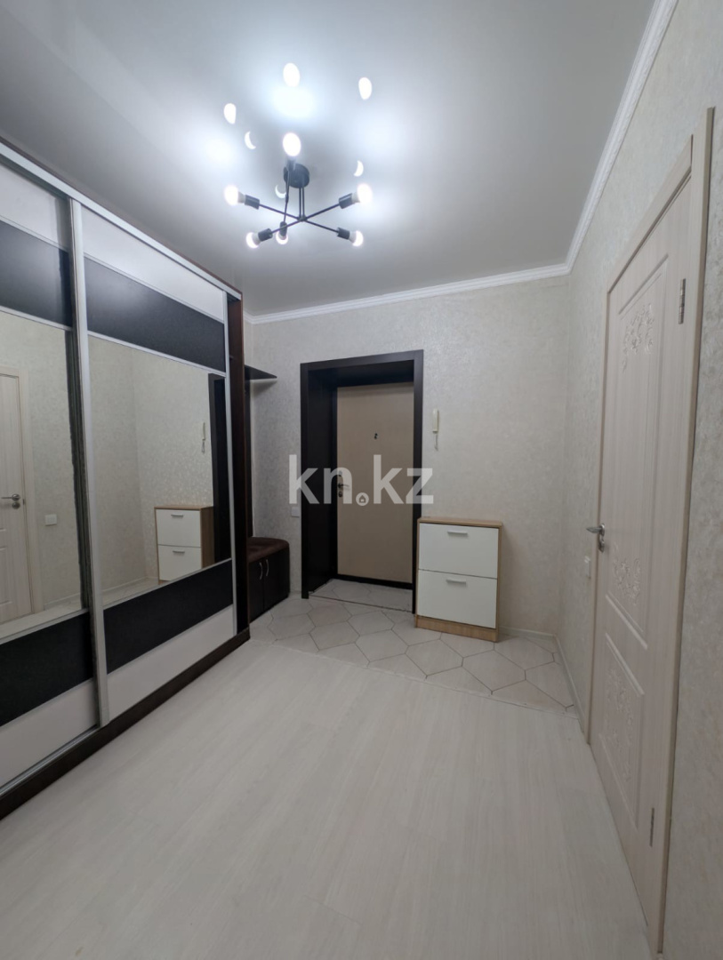 Продажа 2-комнатной квартиры, 60.7 м² в Уральске - фото 15