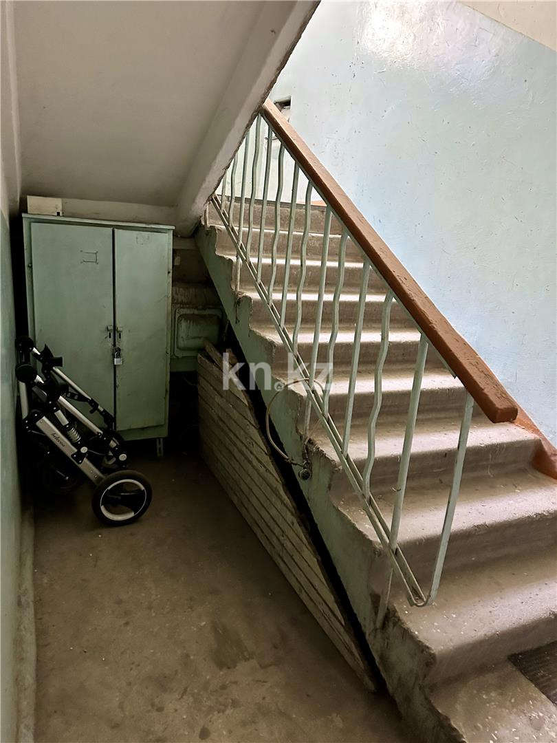 Продажа 4-комнатной квартиры, 79 м², ул. Крылова в Караганде - фото 24