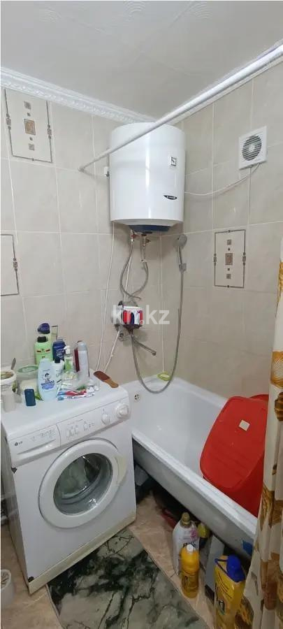 Продажа 1-комнатной квартиры, 31 м², 15 мкр., дом  18 в Караганде - фото 3