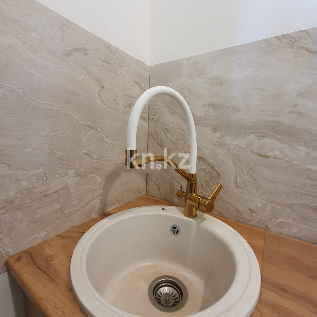 Аренда 2-комнатной квартиры, 60 м², пр. Республики, дом  1/2 в Караганде - фото 9