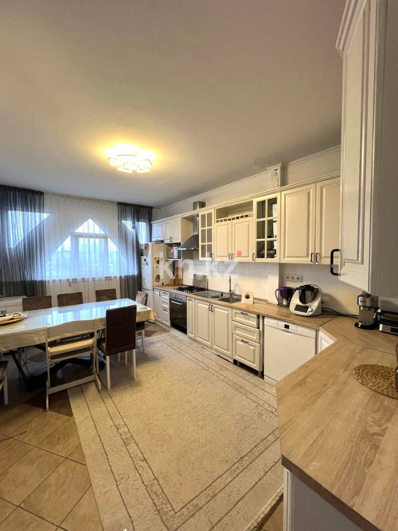 Продажа 4-комнатной квартиры, 99 м² в Алматы - фото 2
