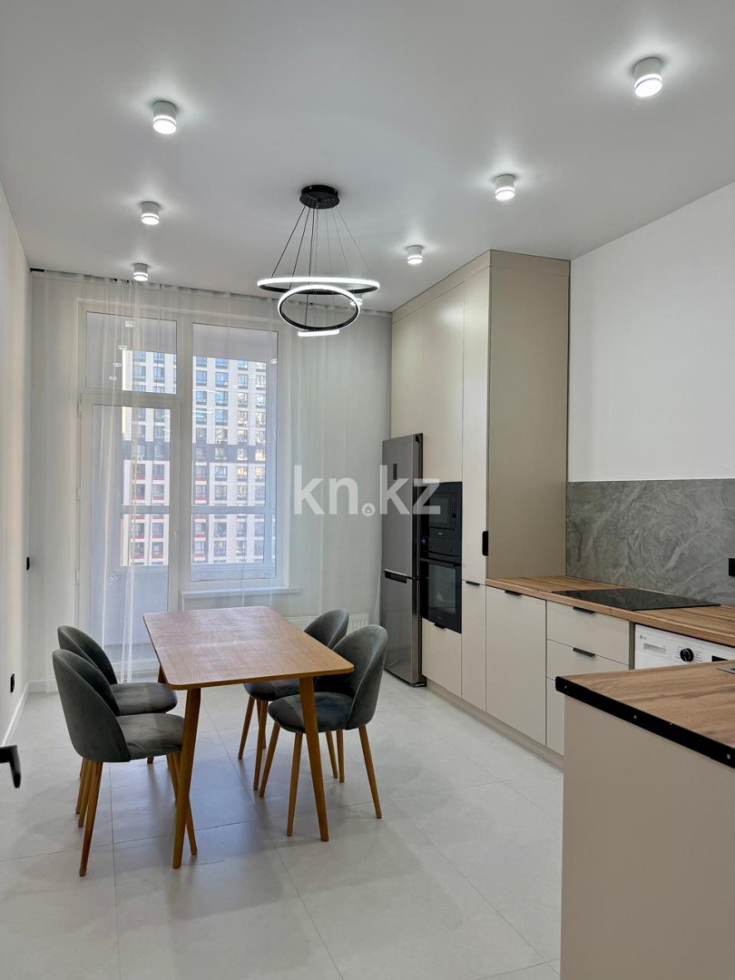 Аренда 2-комнатной квартиры, 66 м² в Астане