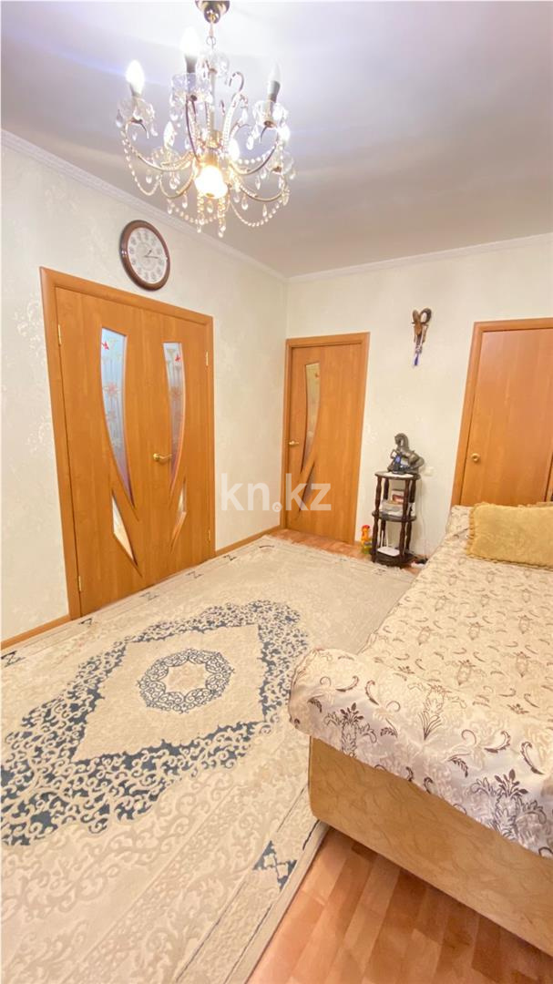 Продажа 2-комнатной квартиры, 65 м², пр. Шахтеров в Караганде - фото 12