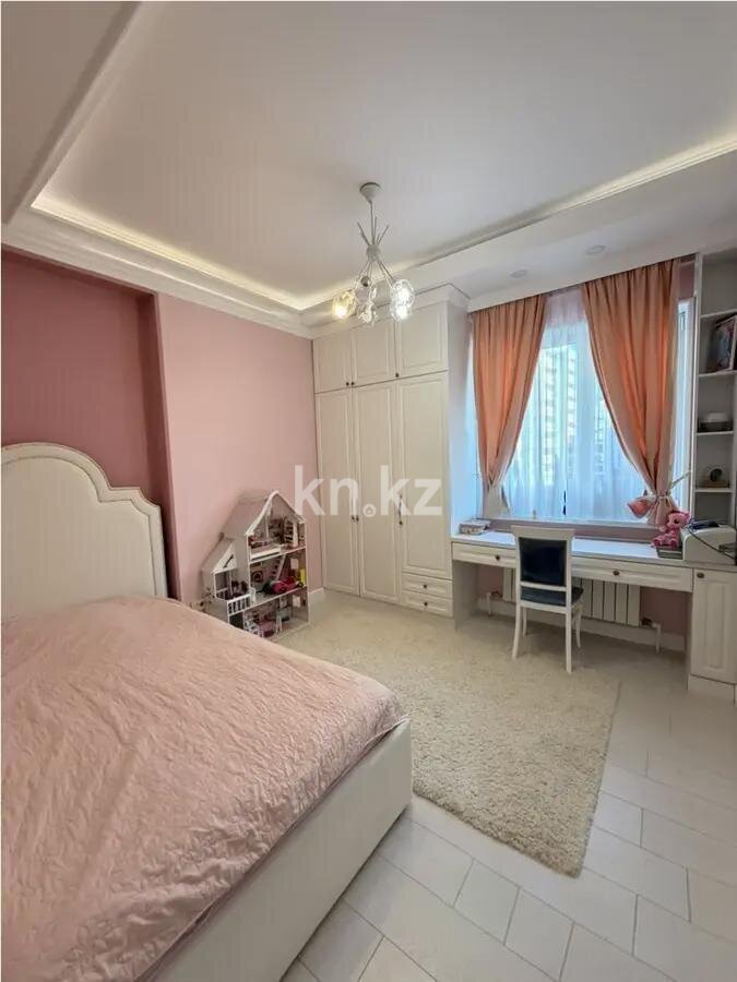 Продажа 4-комнатной квартиры, 200 м² в Астане - фото 3