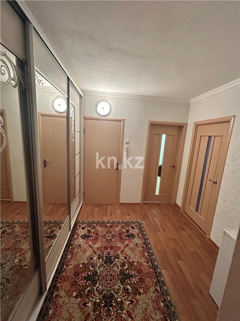 Продажа 3-комнатной квартиры, 65 м², пр. Строителей в Караганде - фото 7