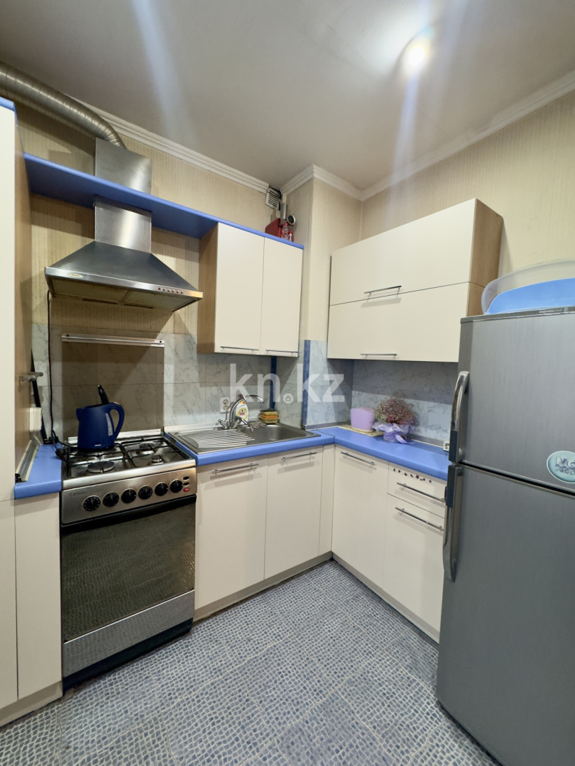 Продажа 3-комнатной квартиры, 65.1 м², ул. Абая, дом  74 в Караганде - фото 8