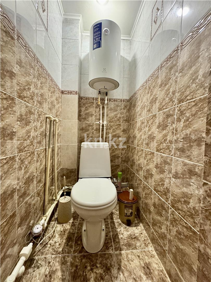 Продажа 3-комнатной квартиры, 63 м², ул. Аманжолова, дом  7 в Караганде - фото 23