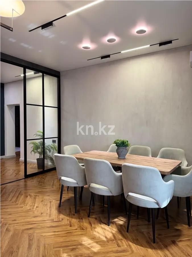 Продажа 2-комнатной квартиры, 95 м², мкр-н Самал-3, дом  15 в Алматы - фото 3
