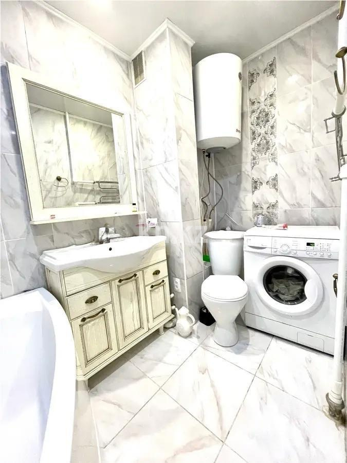 Продажа 3-комнатной квартиры, 64 м², мкр-н Гульдер-1, дом  15 в Караганде - фото 4