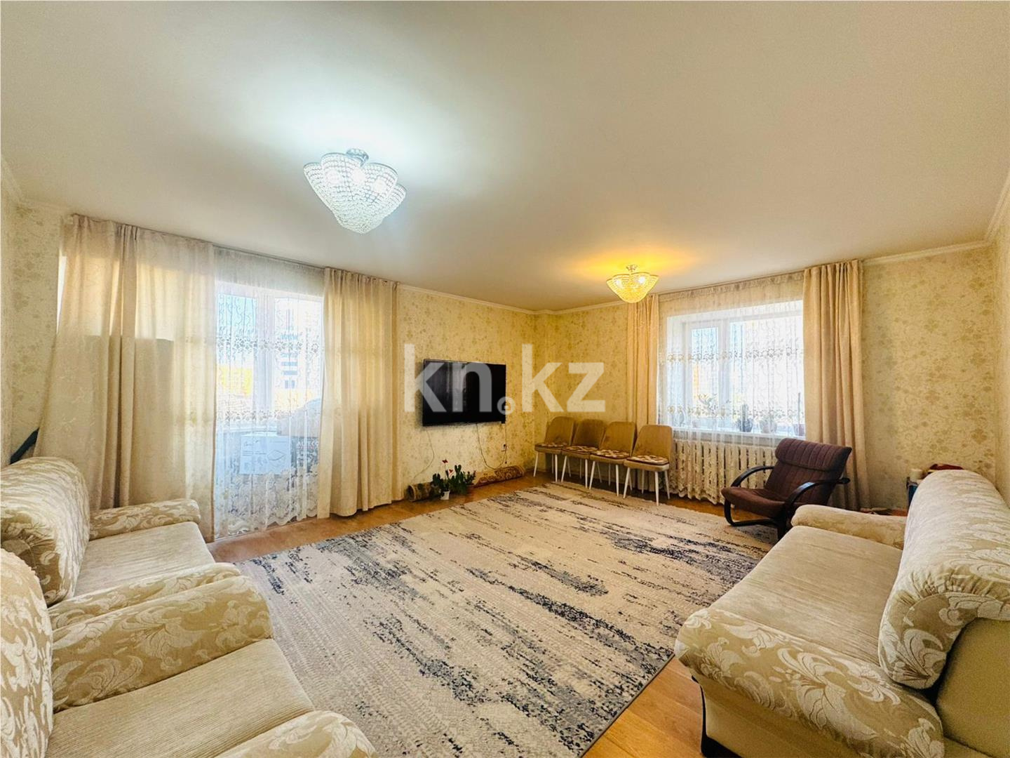 Продажа 2-комнатной квартиры, 65.4 м², ул. Байтурсынова в Астане