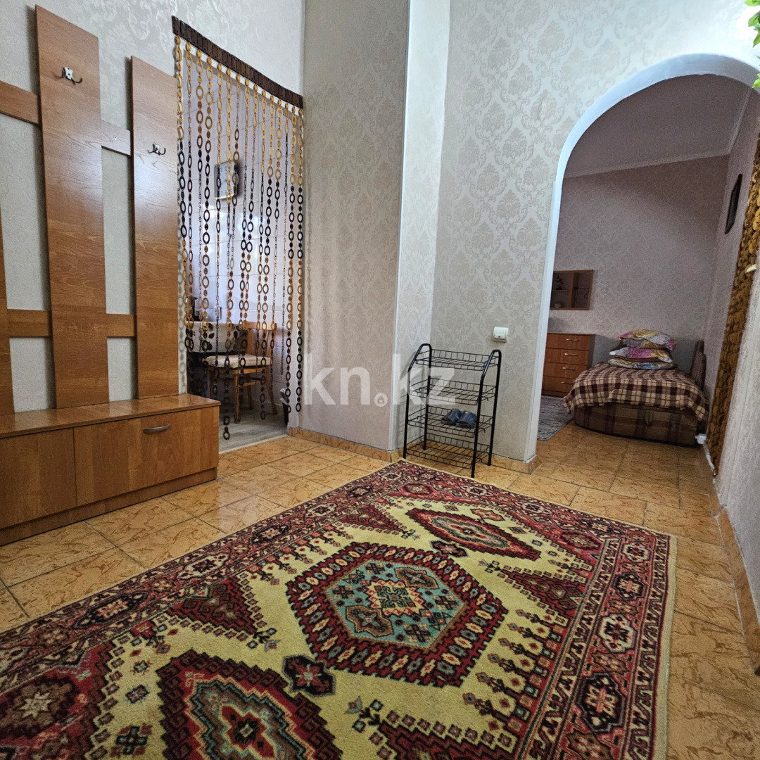 Аренда 1-комнатной квартиры посуточно, 42 м² в Алматы - фото 17