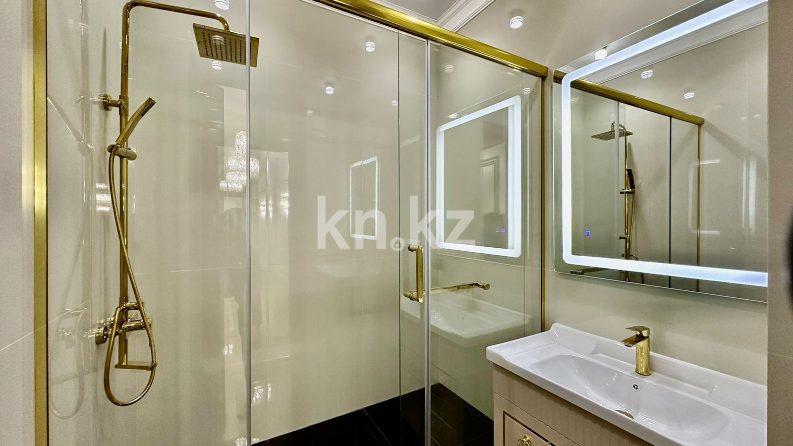 Продажа 3-комнатной квартиры, 117 м², пр. Байдибек би, дом  113/10 в Шымкенте - фото 28