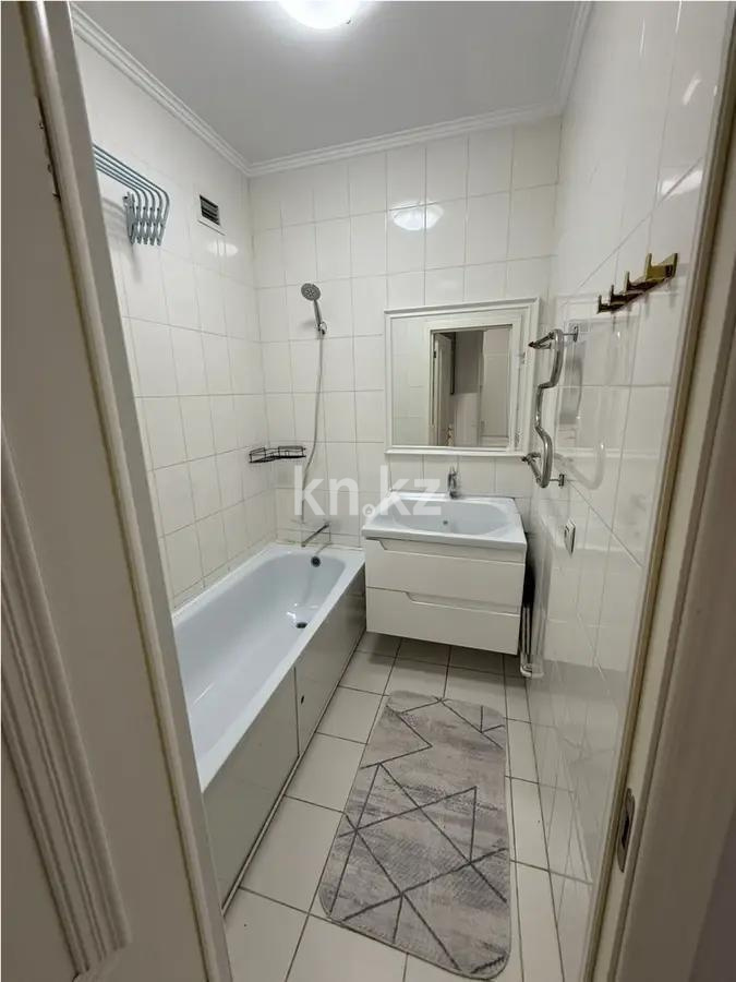 Продажа 3-комнатной квартиры, 67.9 м² в Алматы - фото 4