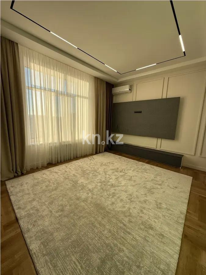 Продажа 4-комнатной квартиры, 104 м², ул. Кенжина, дом  1/1 блок а в Караганде