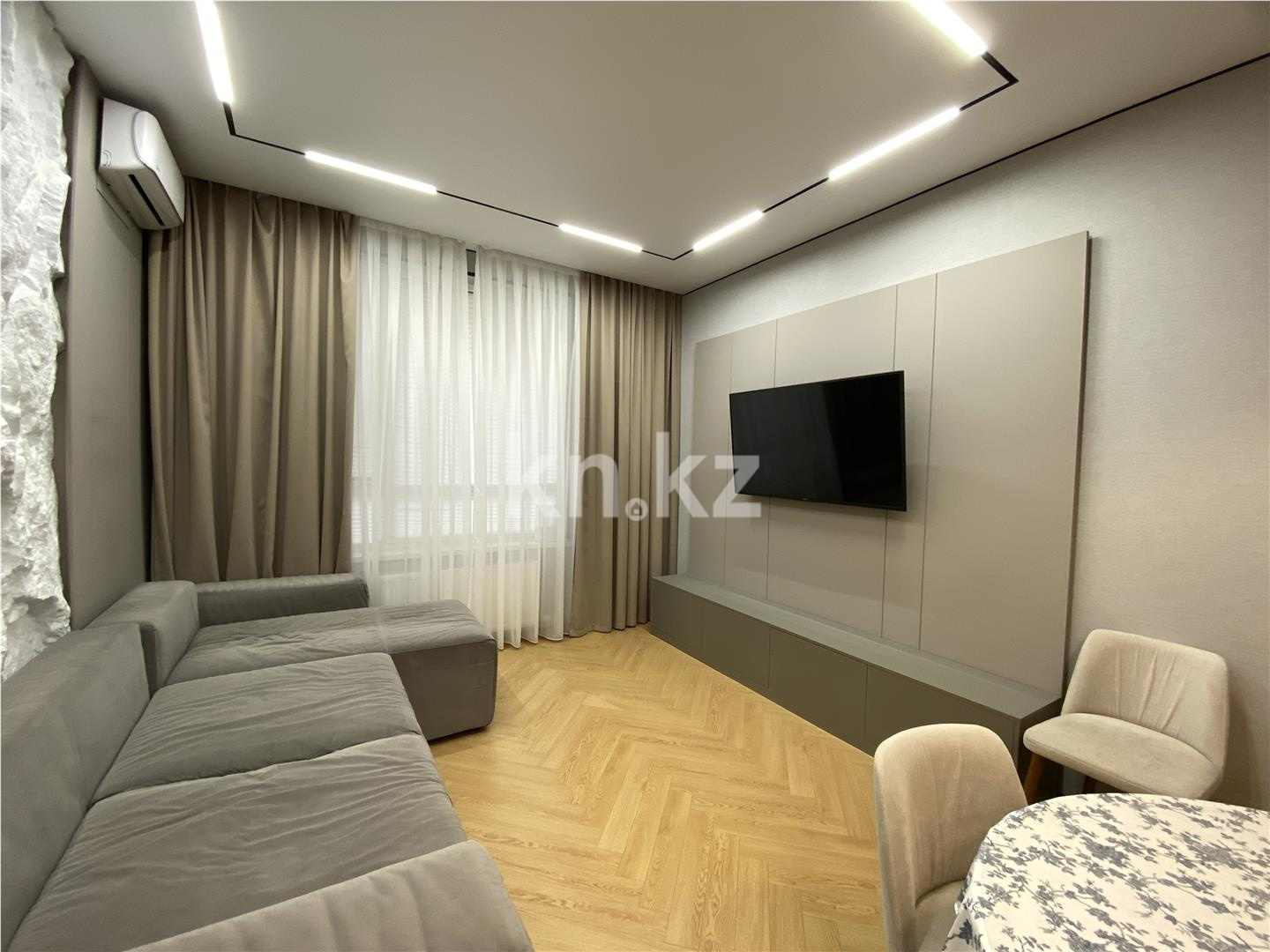 Продажа 2-комнатной квартиры, 52 м², пр. Тауелсыздык в Астане - фото 3