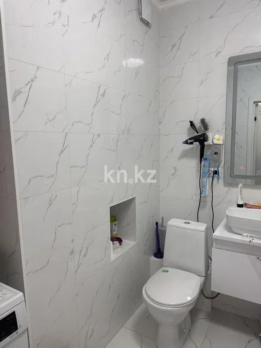 Продажа 2-комнатной квартиры, 60 м², ул. Толе би, дом  285/8 в Алматы - фото 3