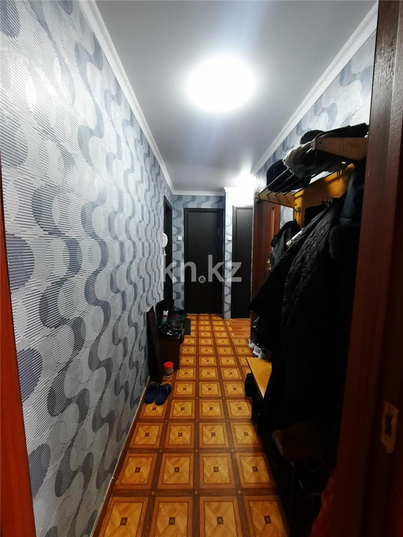 Продажа 4-комнатной квартиры, 62 м², мкр-н 18 в Караганде - фото 7