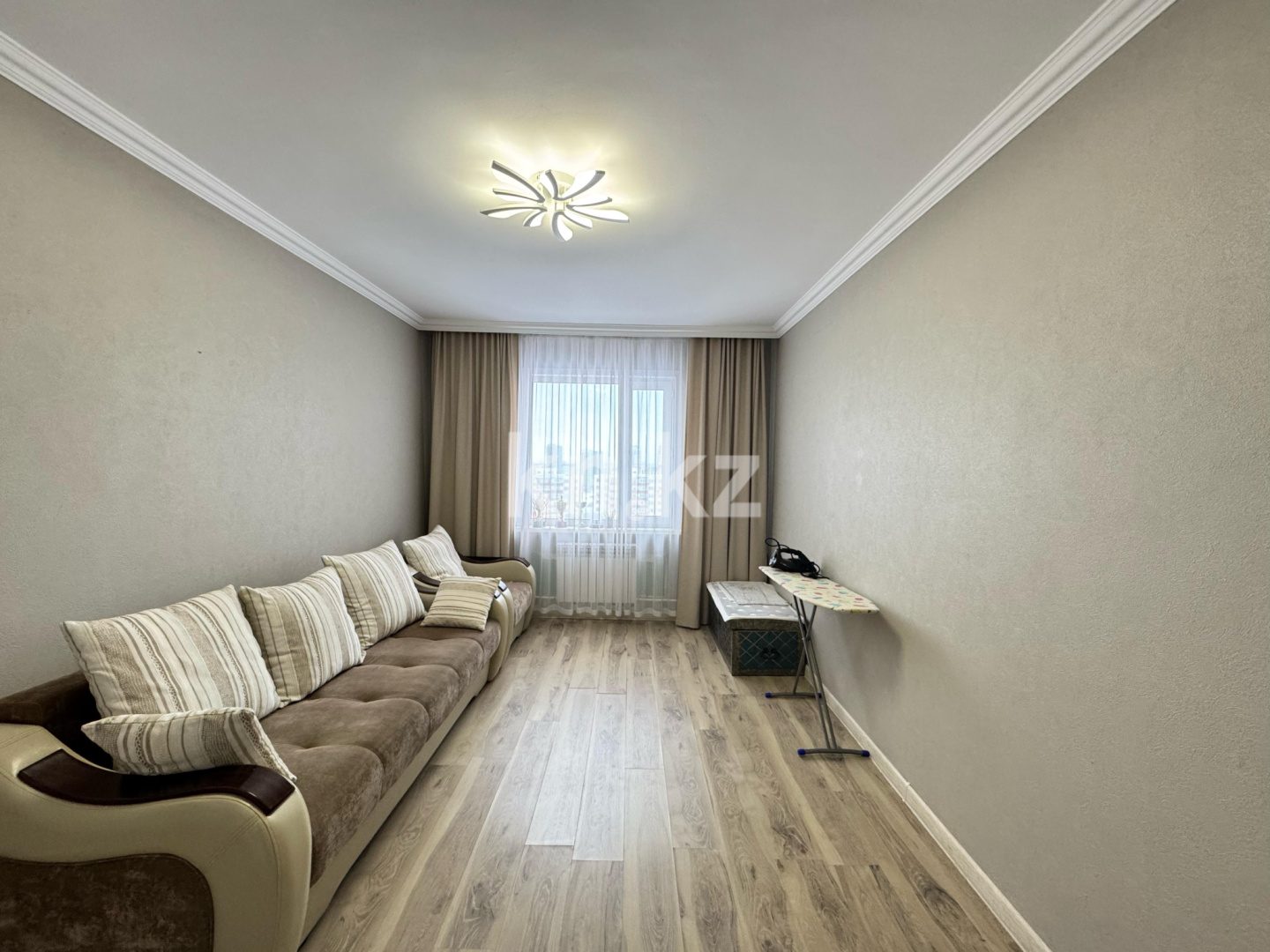 Продажа 3-комнатной квартиры, 89 м², пр. Шахтеров, дом  52 в Караганде - фото 4