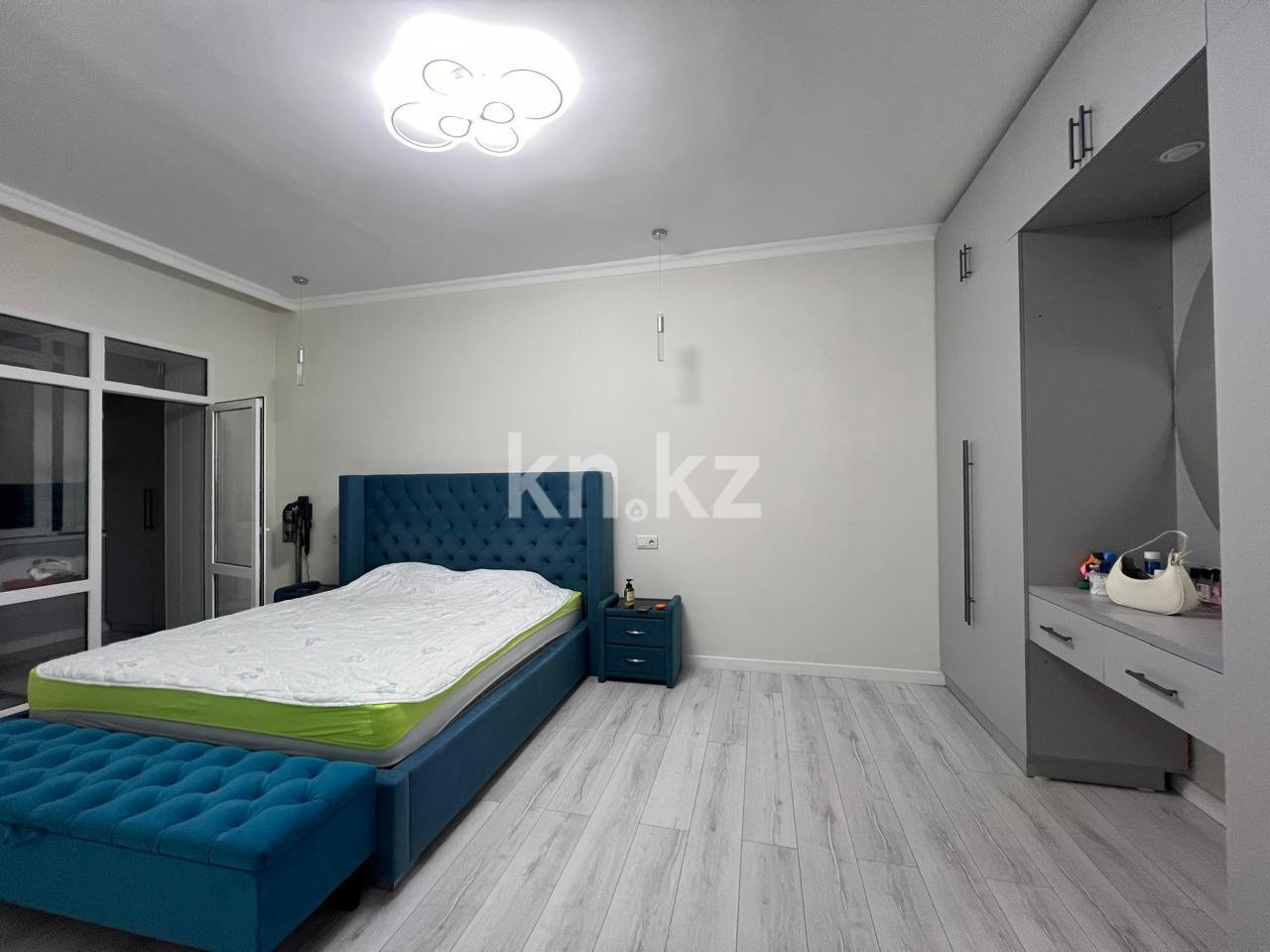 Продажа 3-комнатной квартиры, 95 м², ул. Муканова, дом  1/9 в Караганде - фото 11