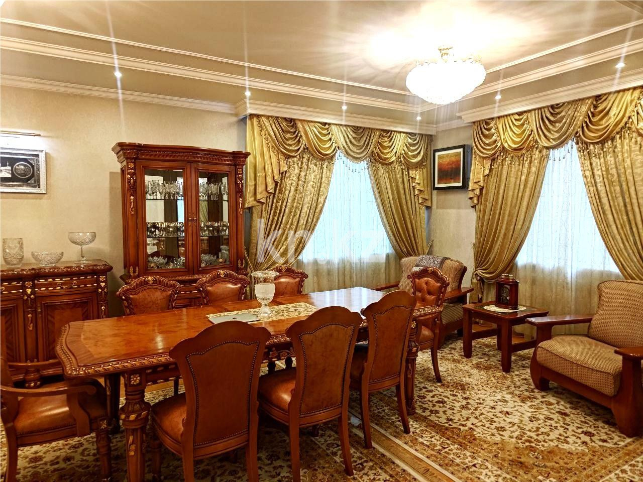 Продажа 8-комнатного дома, 433 м² в Караганде