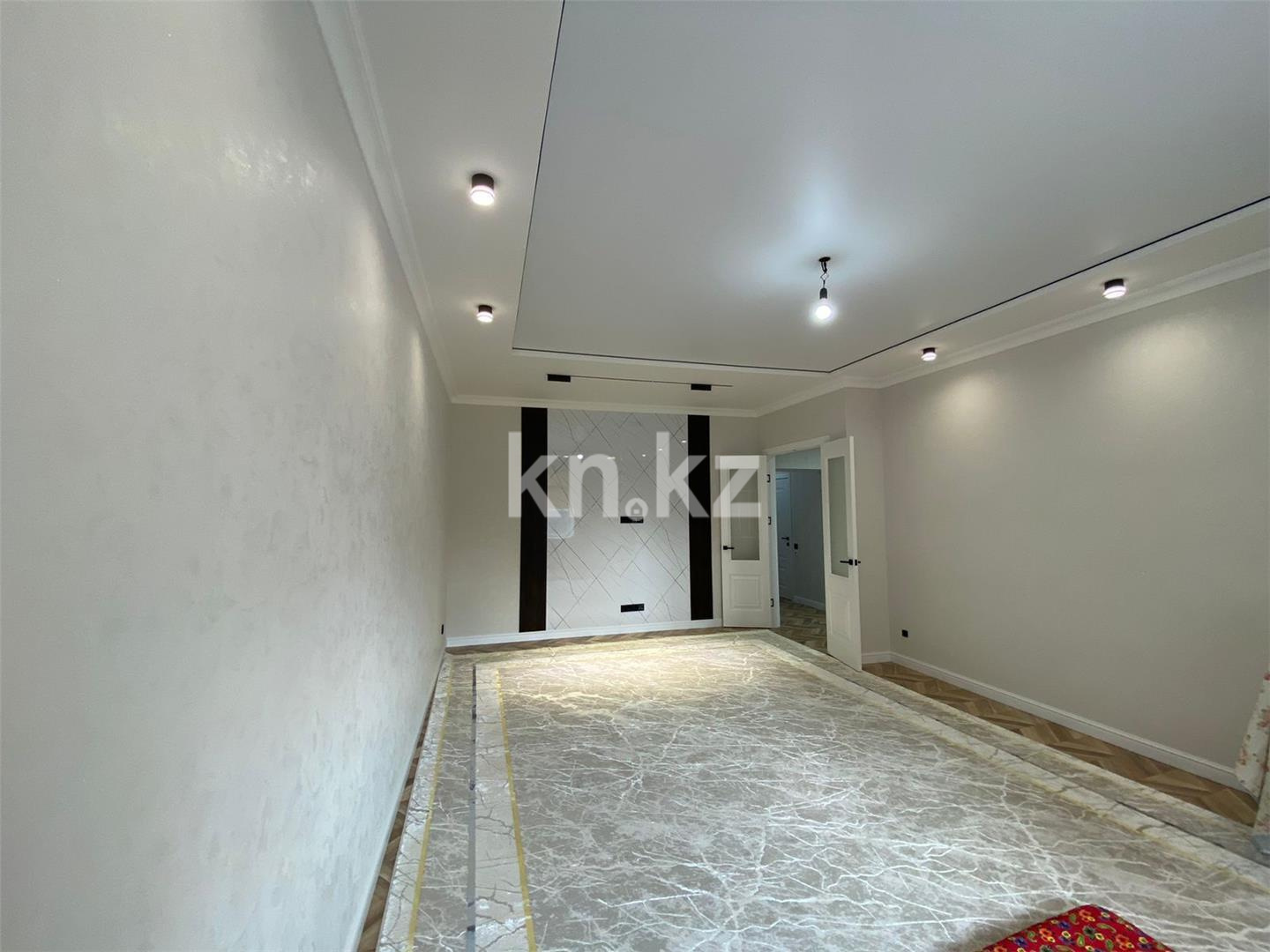 Продажа 3-комнатной квартиры, 98 м², пр. Строителей в Караганде - фото 2