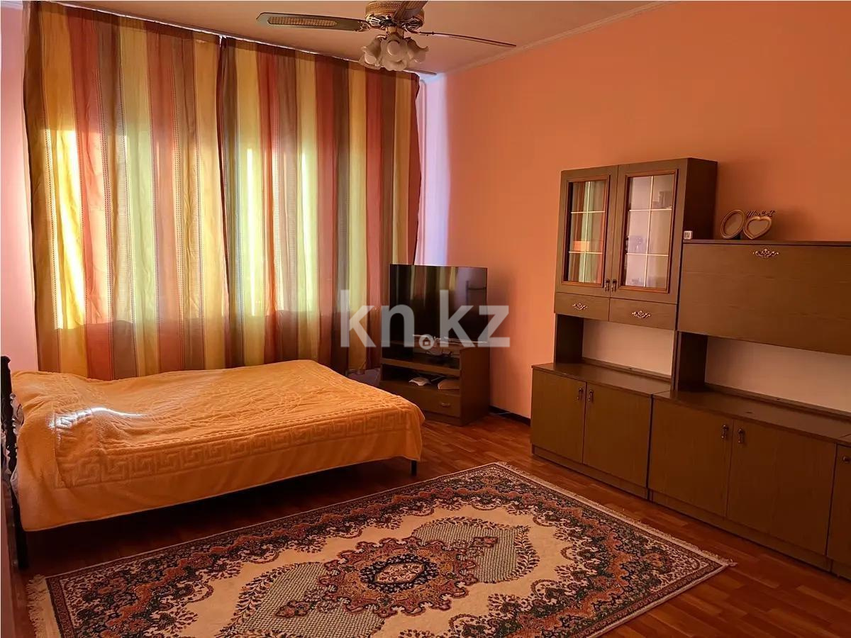 Продажа 1-комнатной квартиры, 36 м², ул. Толе би, дом  201 в Алматы