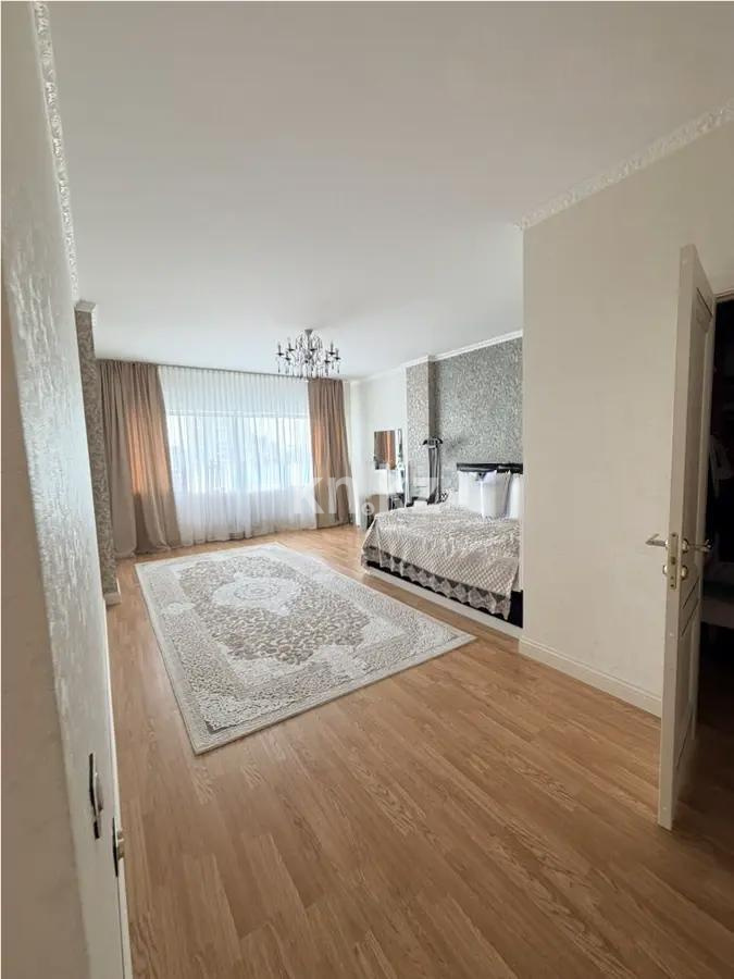 Продажа 4-комнатной квартиры, 177.6 м² в Астане - фото 2