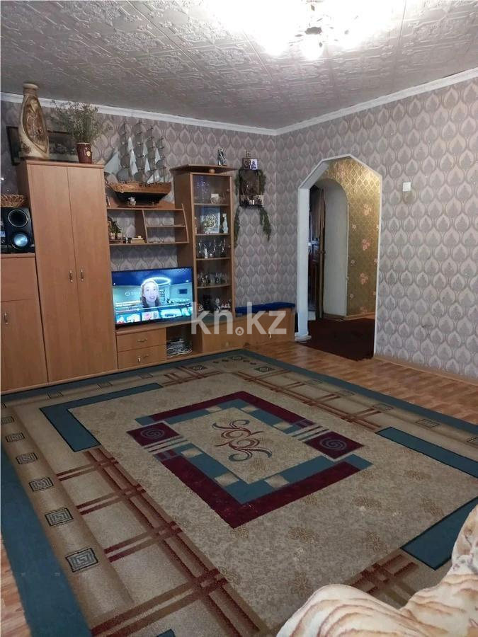 Продажа 4-комнатной квартиры, 95 м² в Караганде