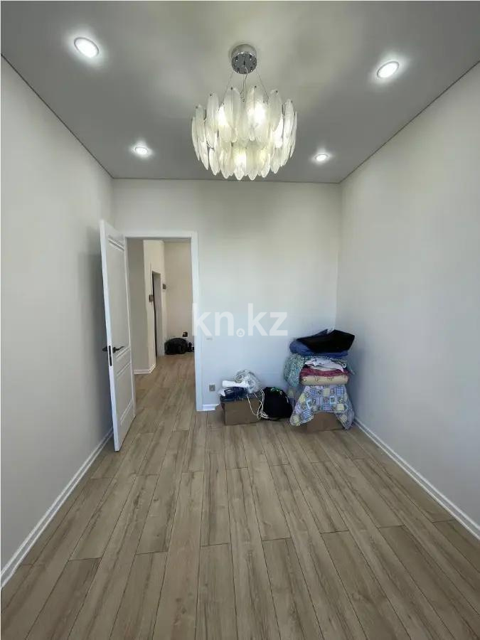 Продажа 4-комнатной квартиры, 90 м², пр. Туран, дом  52/2 в Астане - фото 3