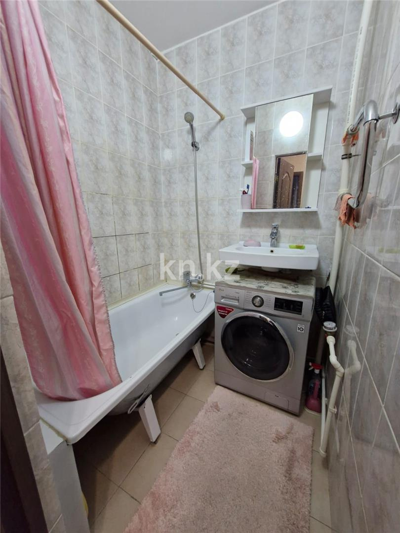 Продажа 1-комнатной квартиры, 45 м², пр. Шахтеров в Караганде - фото 6
