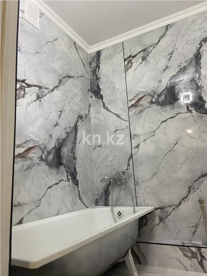 Продажа 2-комнатной квартиры, 64 м², мкр-н Кокжиек, дом  28 в Алматы - фото 3