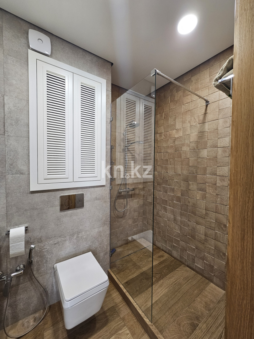 Продажа 3-комнатной квартиры, 81.8 м², мкр-н Гульдер-1, дом  1/4 в Караганде - фото 10