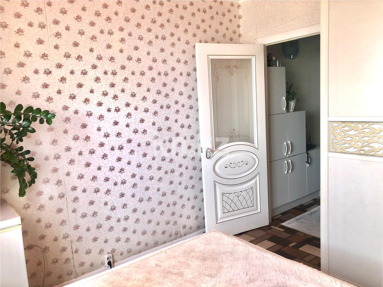 Продажа 4-комнатной квартиры, 79 м², ул. Дюсембекова, дом  39 в Караганде - фото 2