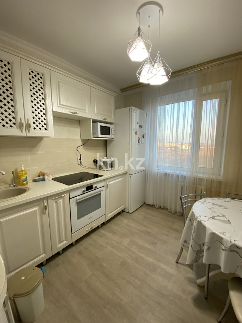 Продажа 3-комнатной квартиры, 60 м², мкр-н Голубые Пруды, дом  12 в Караганде - фото 4