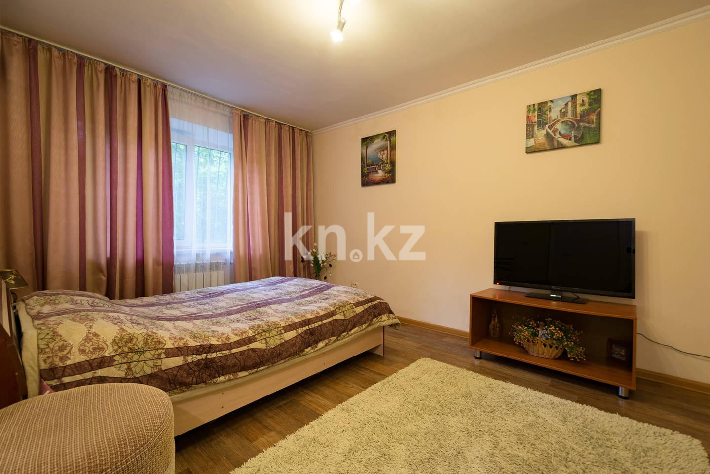 Аренда 1-комнатной квартиры посуточно, 32 м², ул. Желтоксан, дом  77/79 - ул. Гоголя в Алматы