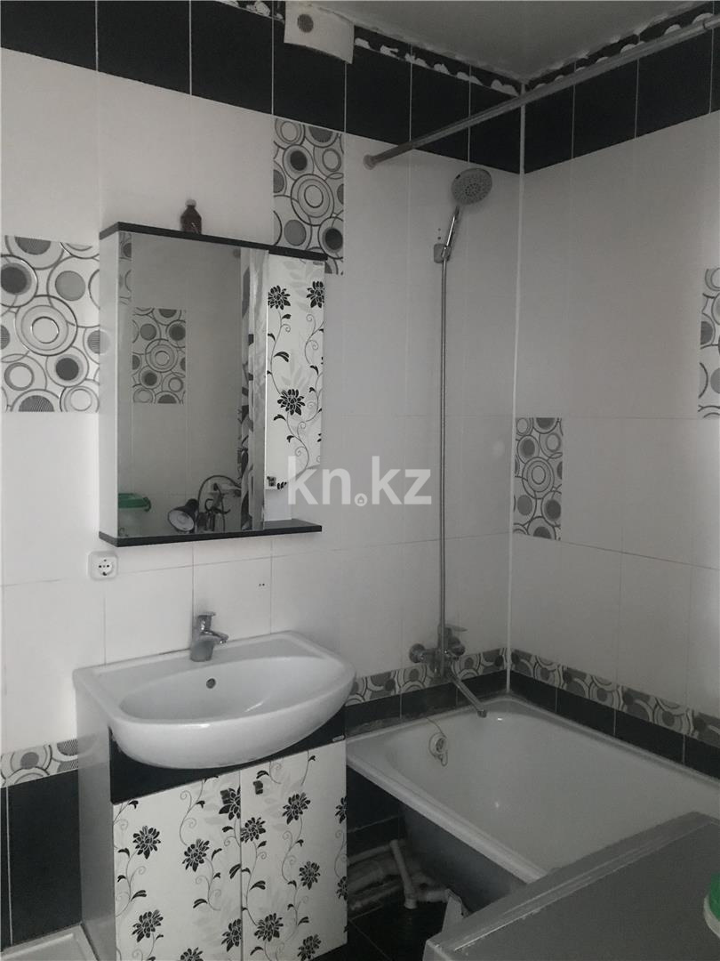 Продажа 3-комнатной квартиры, 80 м², ул. Сарыарка в Караганде - фото 13