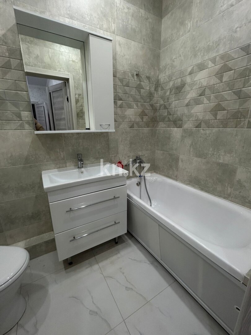 Продажа 1-комнатной квартиры, 51.4 м² в Уральске - фото 4