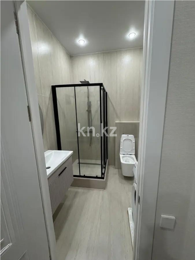Продажа 1-комнатной квартиры, 40 м², ул. Райымбек батыра, дом  2 стр в Астане - фото 6