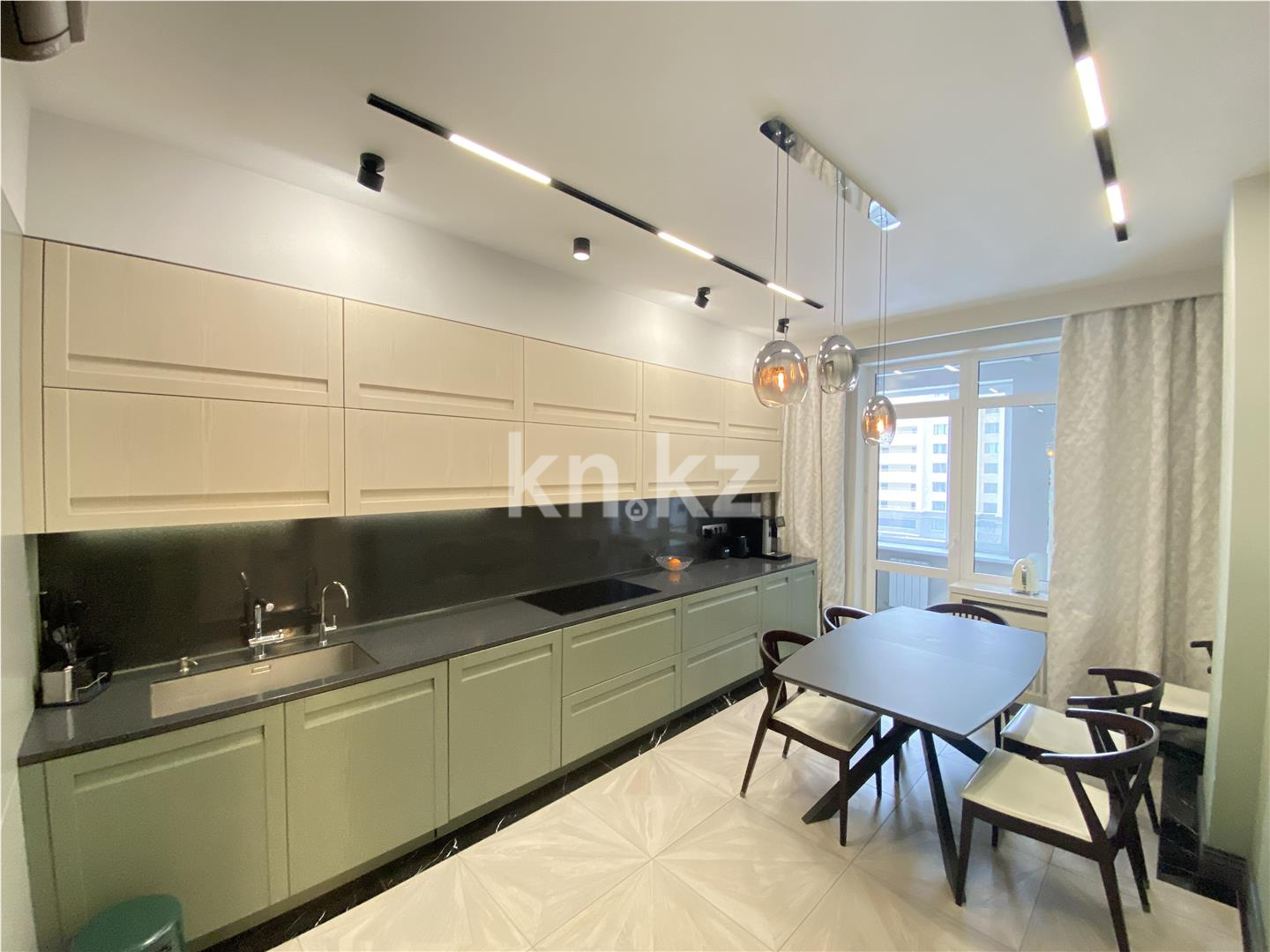 Продажа 5-комнатной квартиры, 185.9 м² в Астане - фото 5